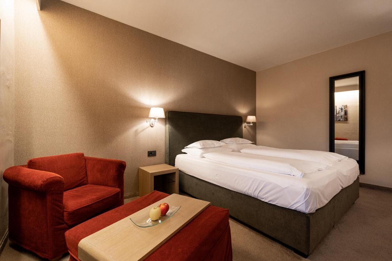 Hotel Pollinger Merano Exterior photo