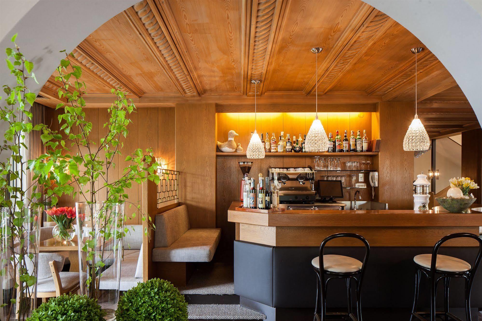 Hotel Pollinger Merano Exterior photo